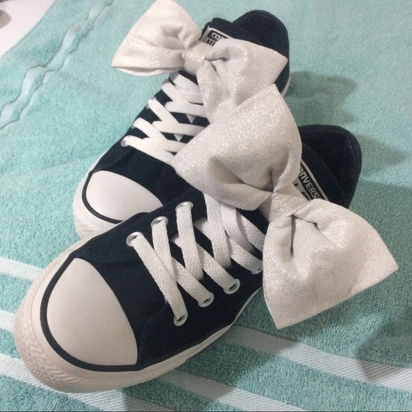 Converse Shoes - Converse All Star with sparkly bow